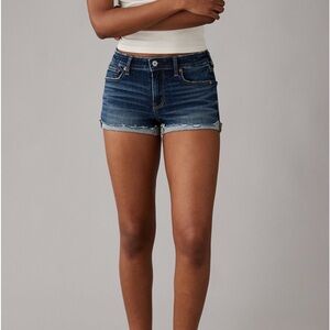 american eagle (extra stretch) size 2 dark wash jean shorts